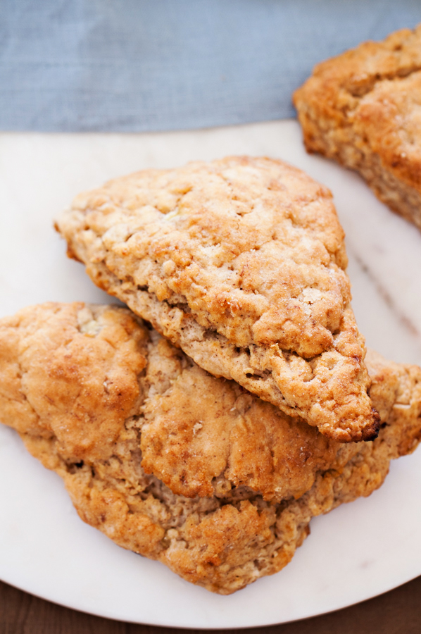 Banana, oats, scones, breakfast, cinnamon