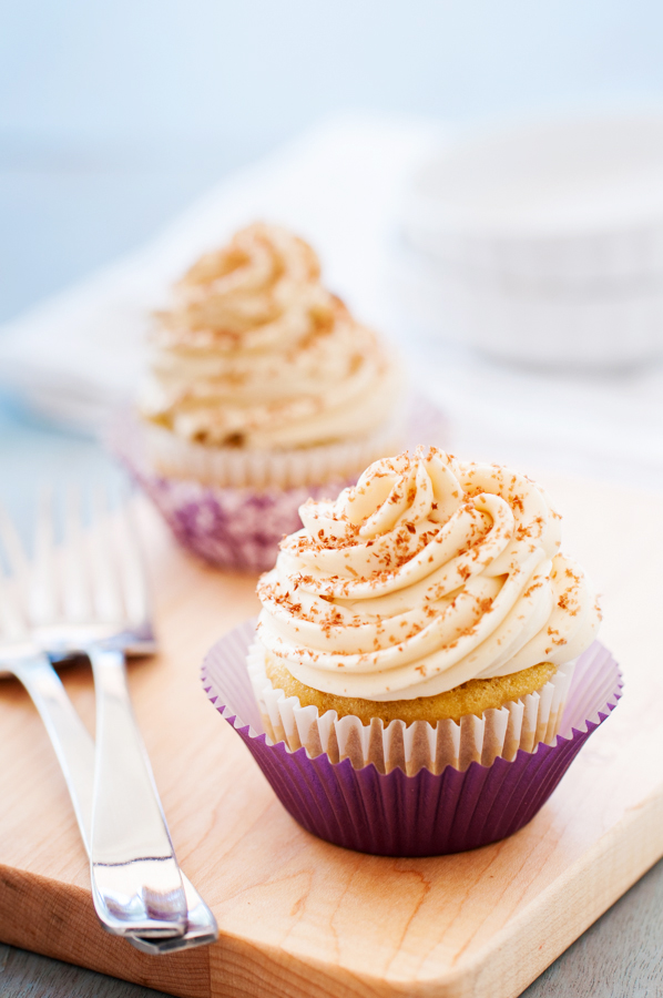 Golden Vanilla Cupcakes with Swiss Buttercream for Two, vanilla, cupcake, Swiss buttercream, desserts for two