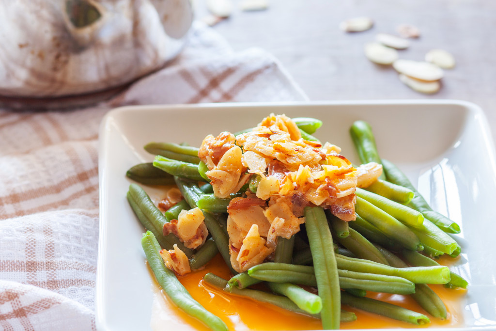 Dress up vegetables and fish with this tangy and spicy amandine! 