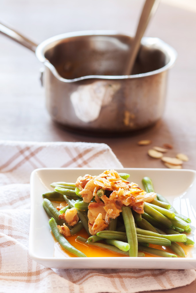 Dress up vegetables and fish with this tangy and spicy amandine! 