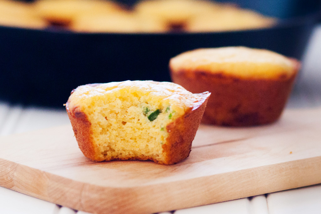 Jalapeño cheddar cornbread muffins. Crackly exterior, ultra-moist interior, and a punch of cheesy and jalapeño-y flavor! 