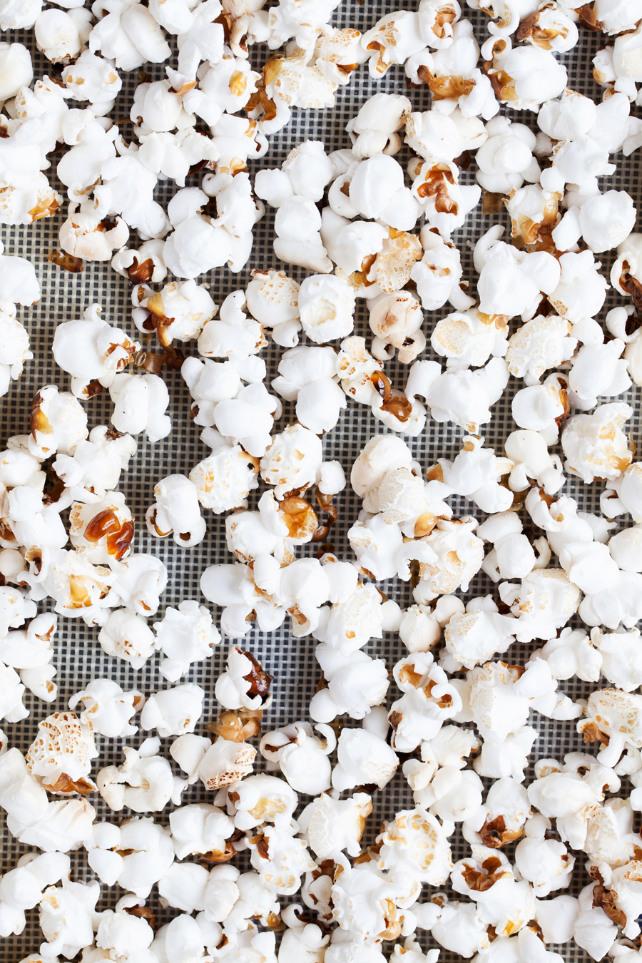 Caramel and Dark Chocolate m&m’s Popcorn - The perfect Valentine's Day movie snack!