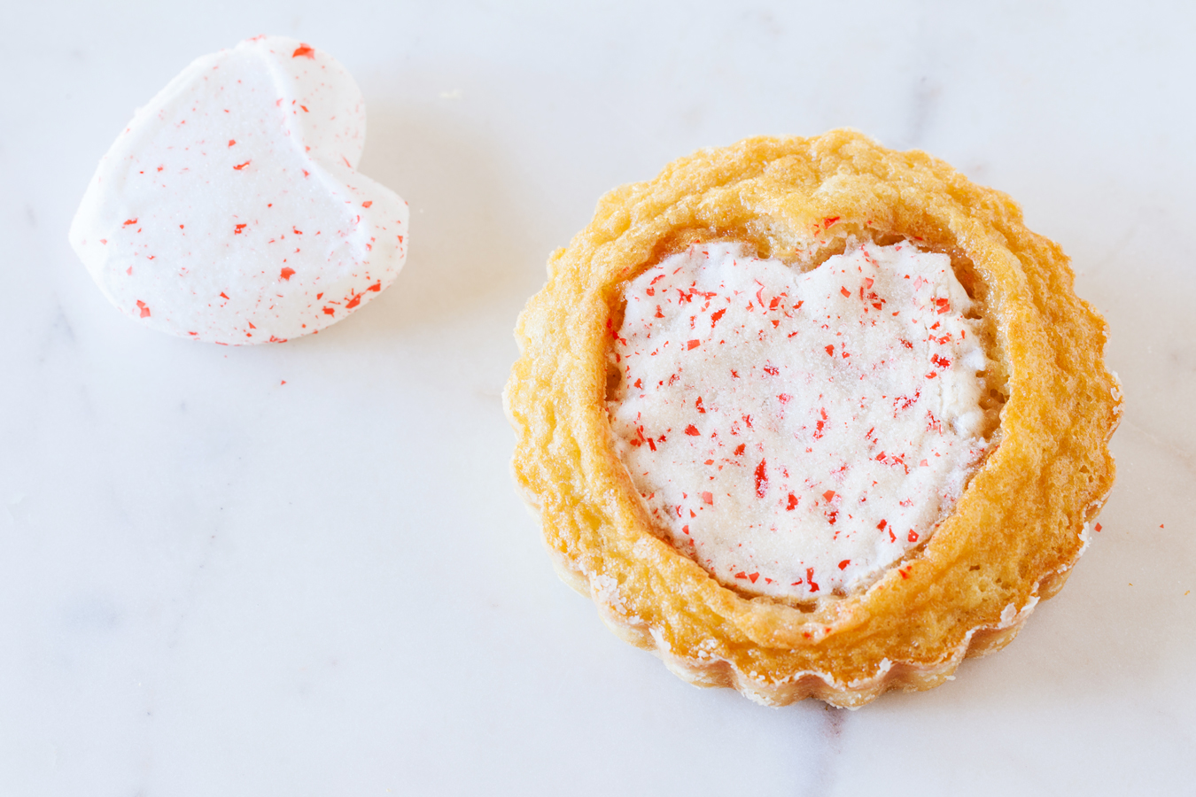 Vanilla Creme Cakelettes ~ Soft and moist individual cakes topped with a PEEPS® heart. No frosting needed!