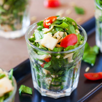 Classic caprese ingredients (basil, mozzarella, tomatoes, and balsamic vinaigrette) modernized into a salad with spinach and orzo pasta.