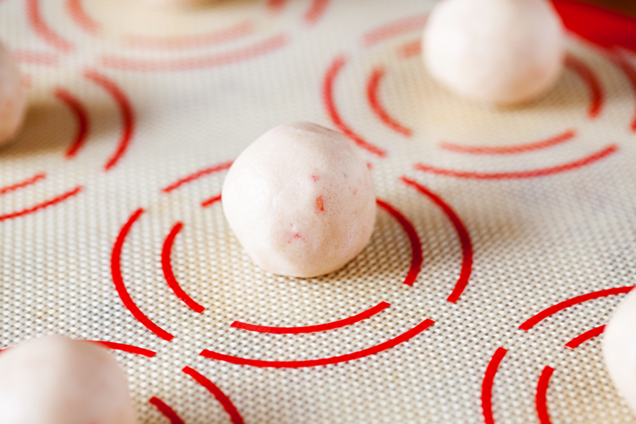 Made from fresh raspberry puree and lemon juice, these Raspberry Lemonade Cookies are perfect for your cookie jar and summer potlucks. 