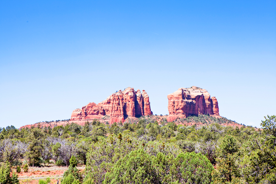 A day of Hiking in Sedona, Arizona - where to stop and which trails to hike. 