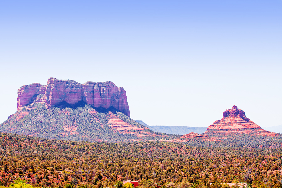 A day of Hiking in Sedona, Arizona - where to stop and which trails to hike. 