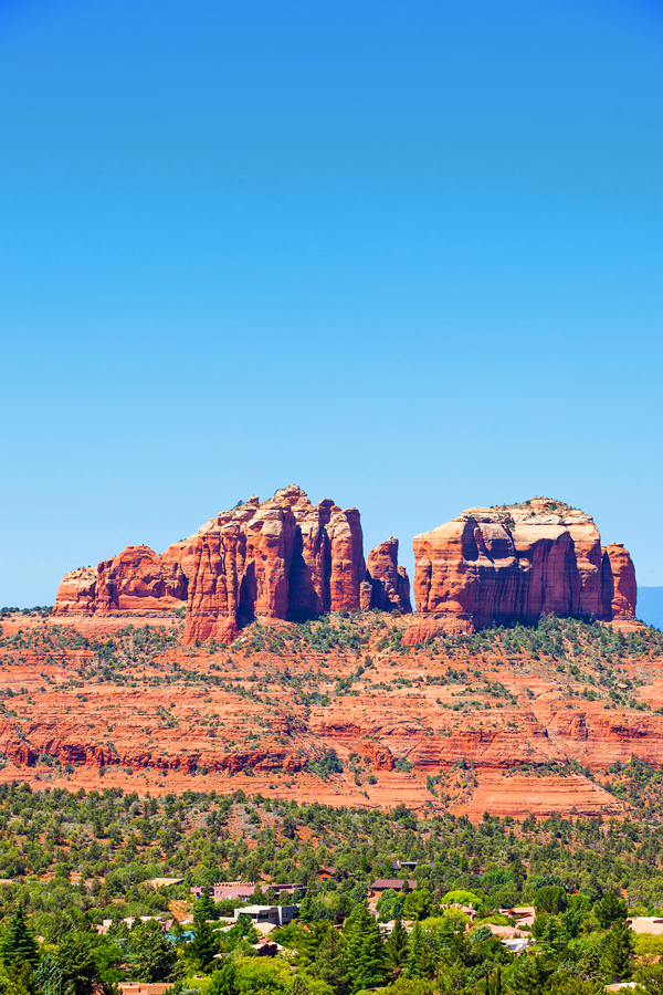 A day of Hiking in Sedona, Arizona - where to stop and which trails to hike. 