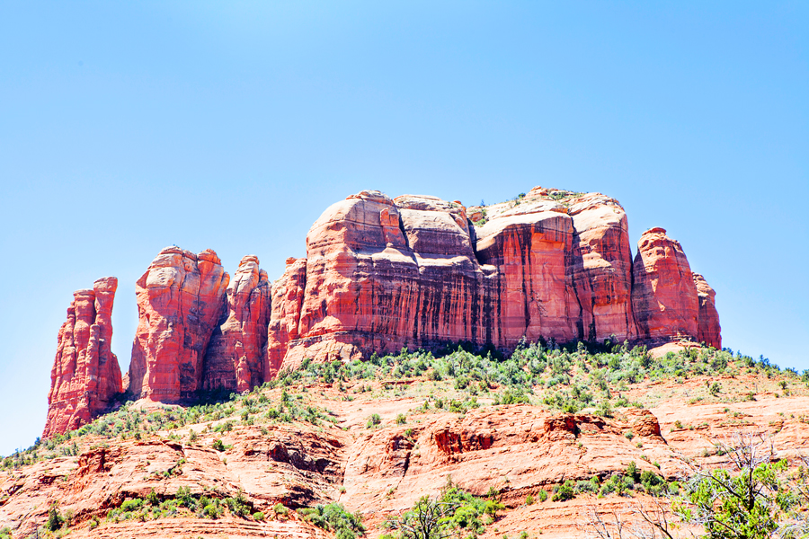 A day of Hiking in Sedona, Arizona - where to stop and which trails to hike. 