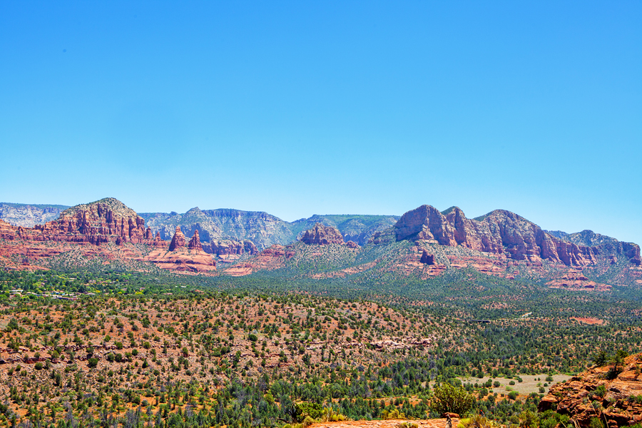 A day of Hiking in Sedona, Arizona - where to stop and which trails to hike. 