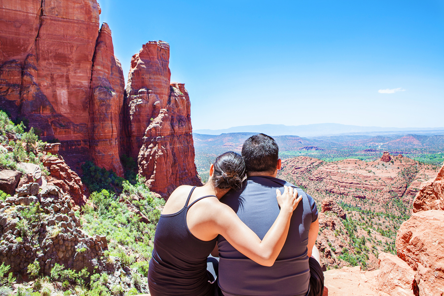 A day of Hiking in Sedona, Arizona - where to stop and which trails to hike. 