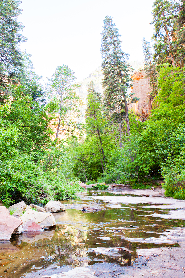 A day of Hiking in Sedona, Arizona - where to stop and which trails to hike. 