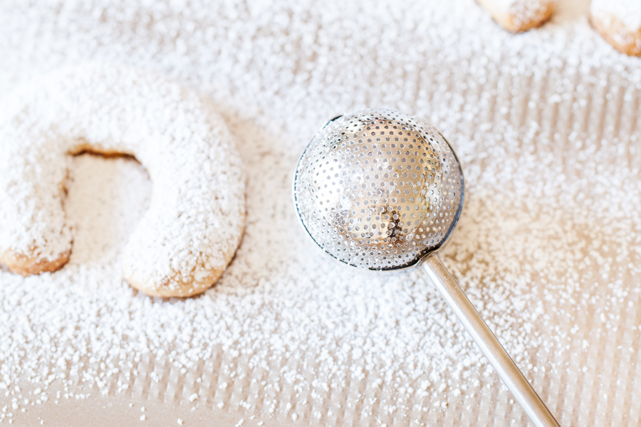 An almond-flavored shortbread cookie dusted with powdered sugar, Dorie Greenspan’s Almond Crescents are perfect for this holiday cookie season!