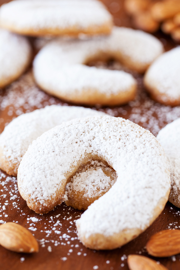 An almond-flavored shortbread cookie dusted with powdered sugar, Dorie Greenspan’s Almond Crescents are perfect for this holiday cookie season!