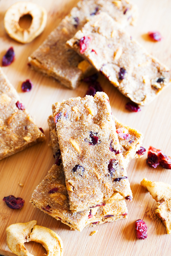 Pumpkin, apples, and cranberries, these Fall Harvest Snack Bars have all the best flavors of Fall.