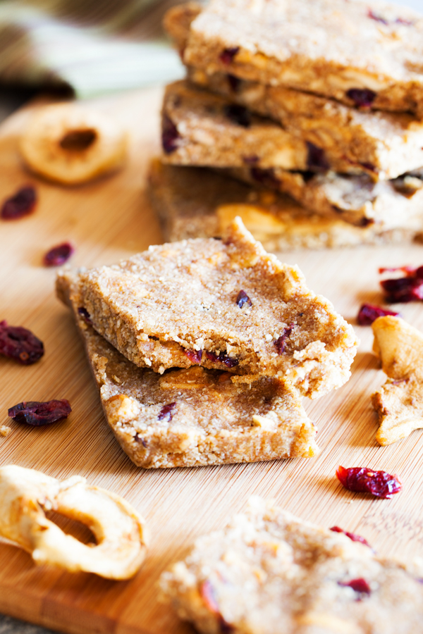 Pumpkin, apples, and cranberries, these Fall Harvest Snack Bars have all the best flavors of Fall.