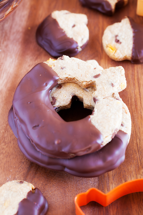 Begin cookie decorating season early with these Pumpkin Chocolate Chip Cookies with Pumpkin Butter.