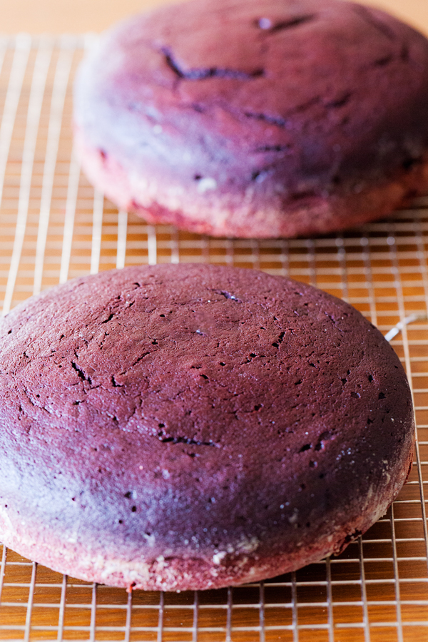 A to-die-for combination, this Red Velvet Espresso Cake has three delicious layers of red velvet cake, filled with fluffy espresso cream in between, and topped with sweet and tangy cream cheese frosting!