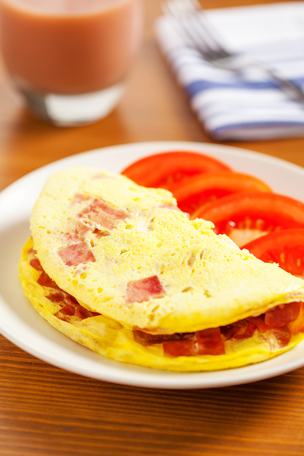 For a warm breakfast any day of the week, customize your own quick and easy Mason Jar Omelet. 