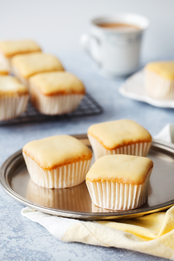 Lemon custard tea cakes recipe